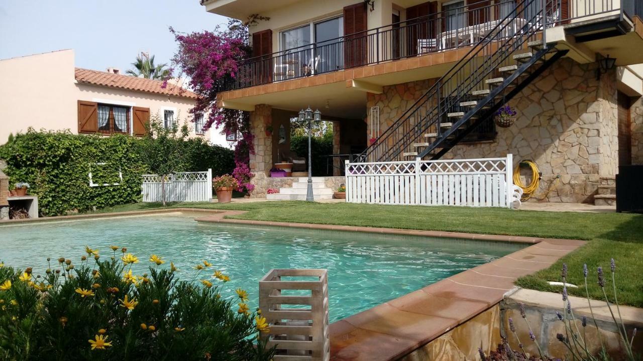 Sunny Holiday Home Creixell Dış mekan fotoğraf